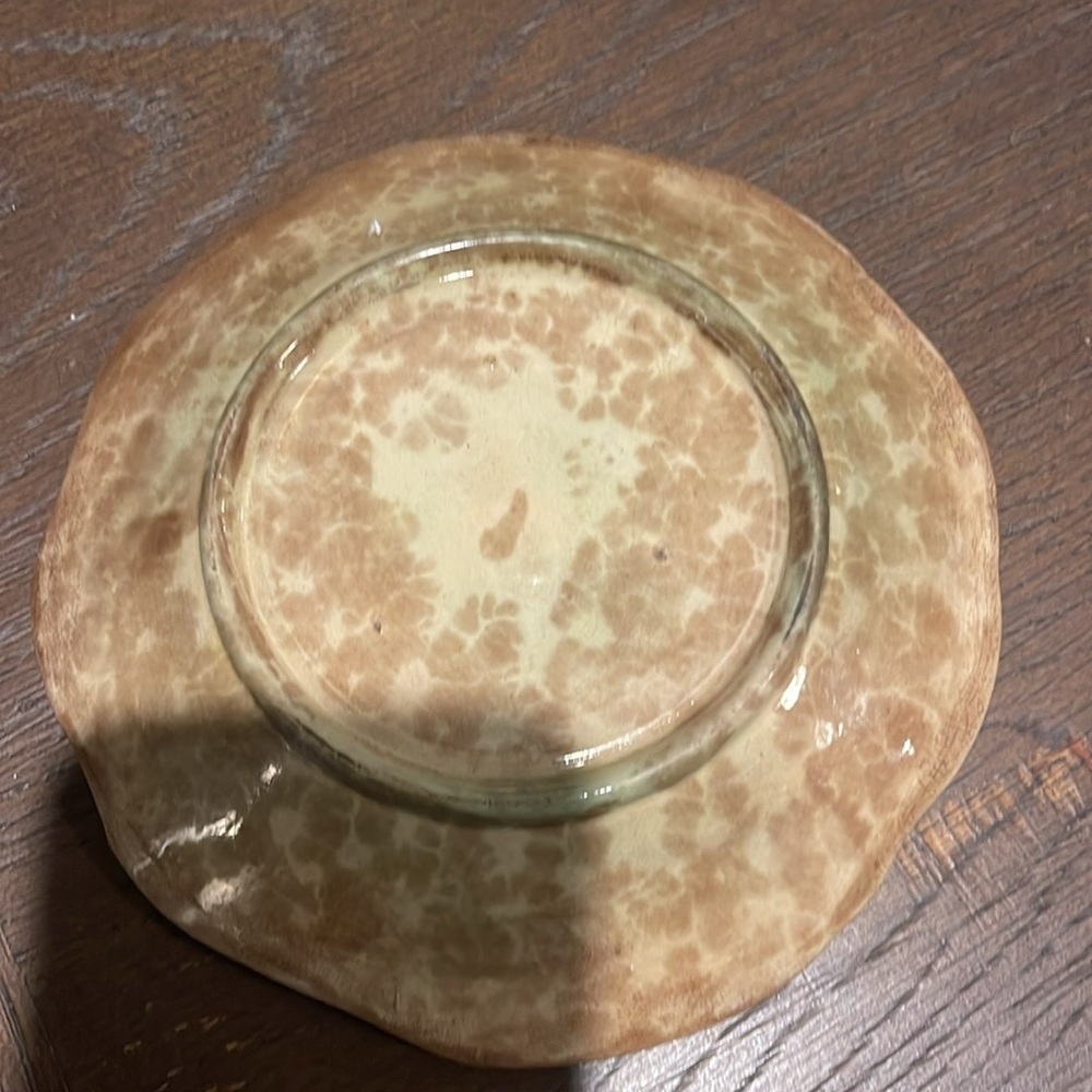 Antique Majolicaca leaf plate, 7” - Picture 3 of 3